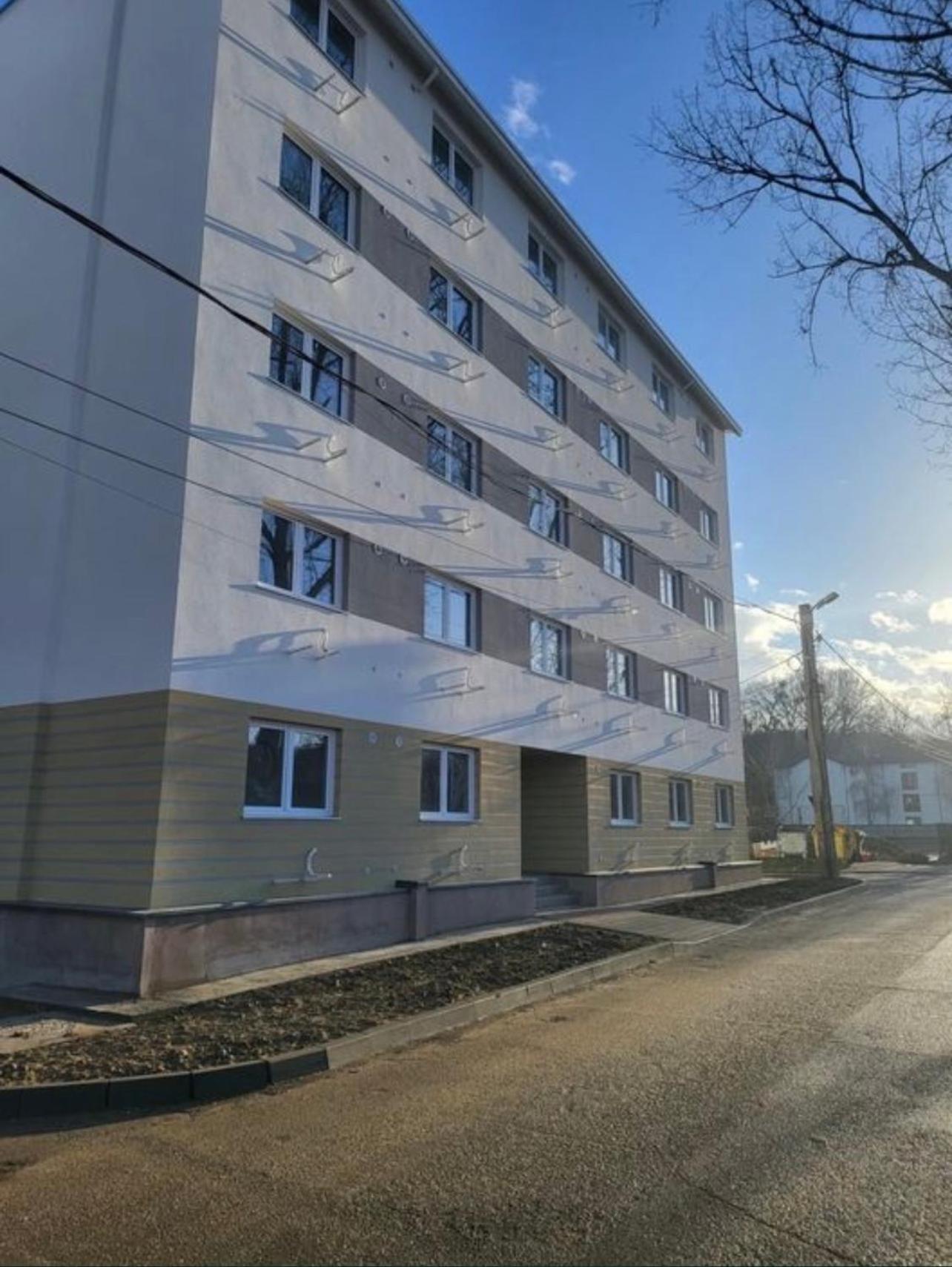 Nicolle Studio 2 Piteşti Exteriör bild